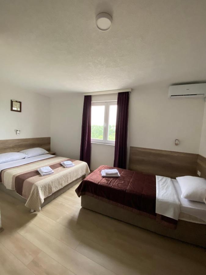 Bed and Breakfast Pansion Raspudic Меджугорье Экстерьер фото