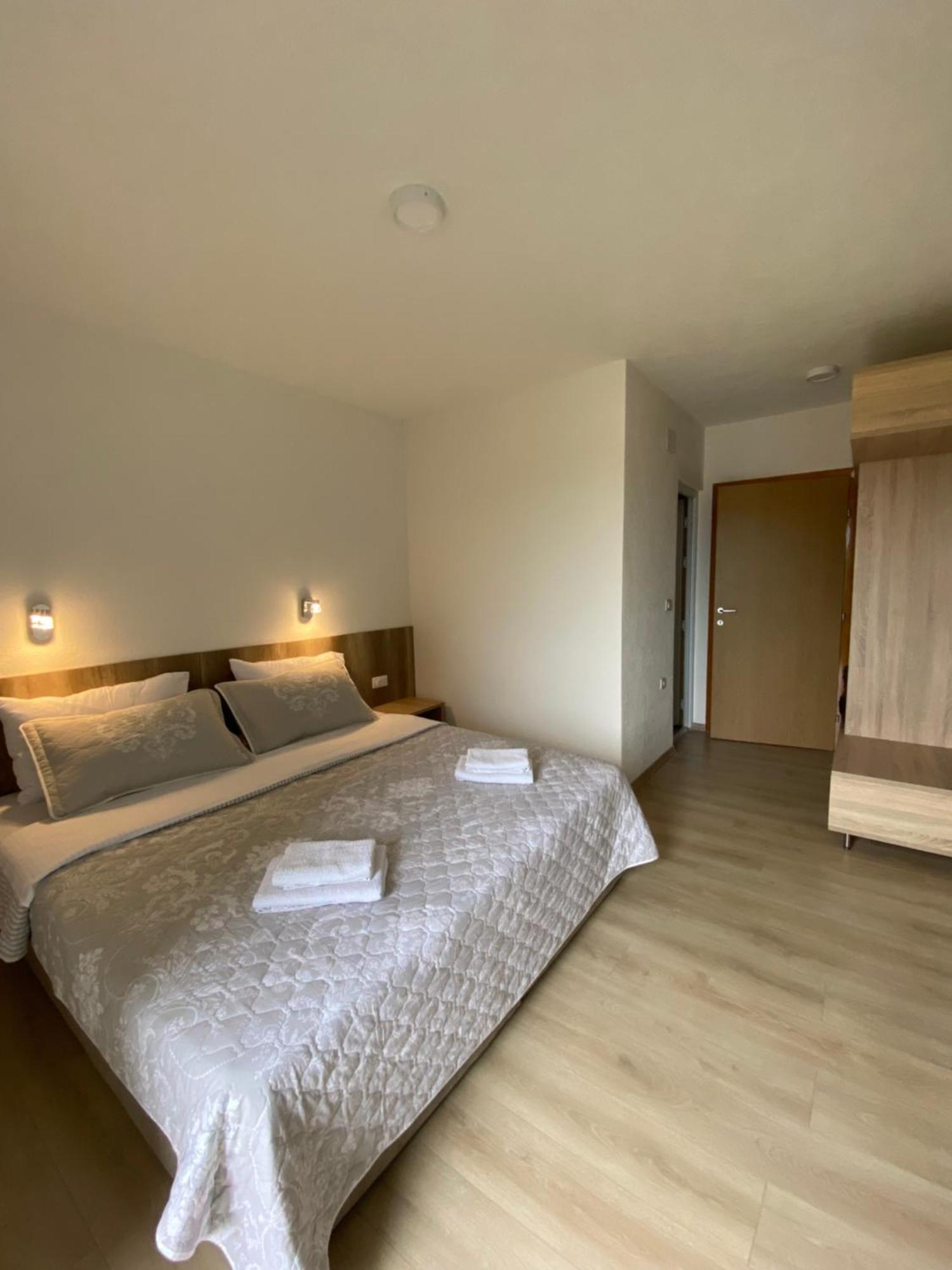 Bed and Breakfast Pansion Raspudic Меджугорье Экстерьер фото